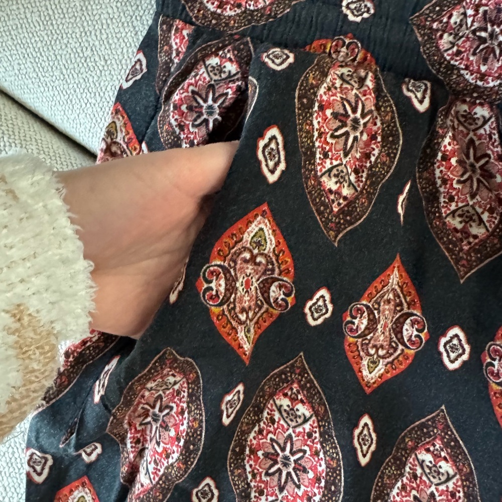 Bohemian Patterned Pants - Picture 3 of 5